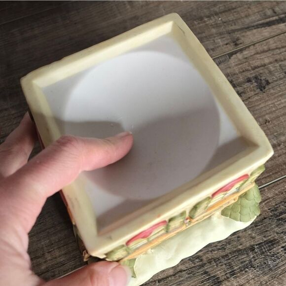 Cottage Christmas  Cozy  Cottage Kathryn Distefano - Picture 2 of 10